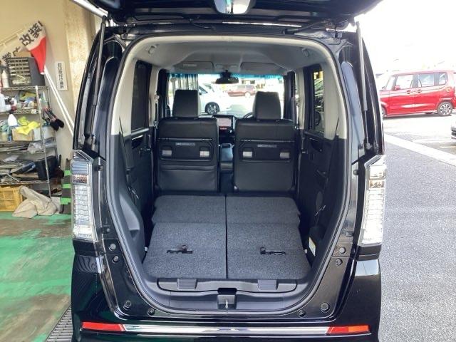 N-BOXカスタム GターボSSブラックスタイルパッケージ 純正ナビ・Rカメラ・両側電動スライド・シートヒーター・HIDライト・ミュージックプレイヤー接続・オートライト・スマートキー・1年保証・後席スライド・MTモード・ETC車載器・衝突軽減・サイドエアバック(26枚目)