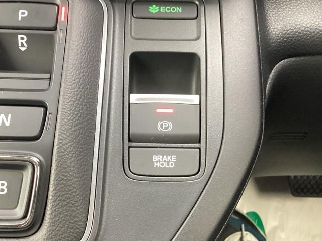 ステップワゴン ｅ：ＨＥＶエアー　純正１１．４インチナビ・デモカーＵＰ・禁煙車・マルチビューカメラ・渋滞追従・レーンアシスト・サイド＆カーテンエアバック・ＭＴモード・アルミホイール・ドラレコ・ミュージックプレイヤー接続・ＬＥＤライト・（18枚目）