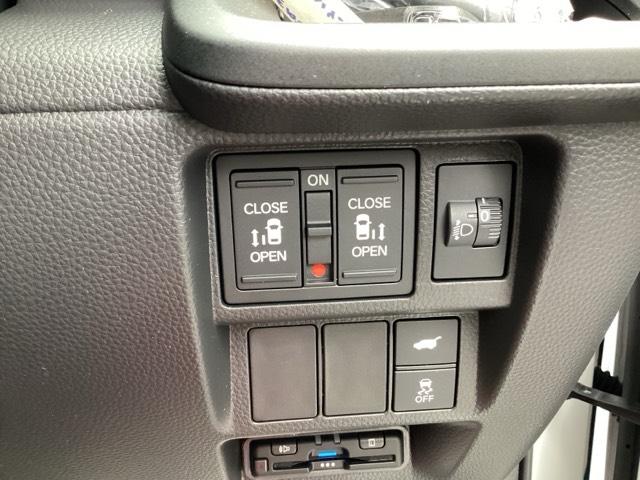 ステップワゴン ｅ：ＨＥＶエアー　純正１１．４インチナビ・デモカーＵＰ・禁煙車・マルチビューカメラ・渋滞追従・レーンアシスト・サイド＆カーテンエアバック・ＭＴモード・アルミホイール・ドラレコ・ミュージックプレイヤー接続・ＬＥＤライト・（26枚目）