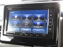 ナビゲーションはギャザズメモリーナビ(VXM-214VFi )を装着しております。AM、FM、CD、DVD再生、Bluetooth、音楽録音再生、フルセグTVがご使用いただけます。初めて訪れた場所でも