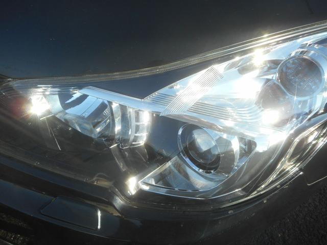 レガシィツーリングワゴン ２．５ｉ　Ｂスポーツアイサイト　Ｇパッケージ　社外ナビ　地デジ　Ｂｌｕｅｔｏｏｔｈ　バックカメラ　ハーフレザーシート　スマートキー　Ｐスタート　純正アルミ　キセノン　ＥＴＣ　アイサイト（13枚目）