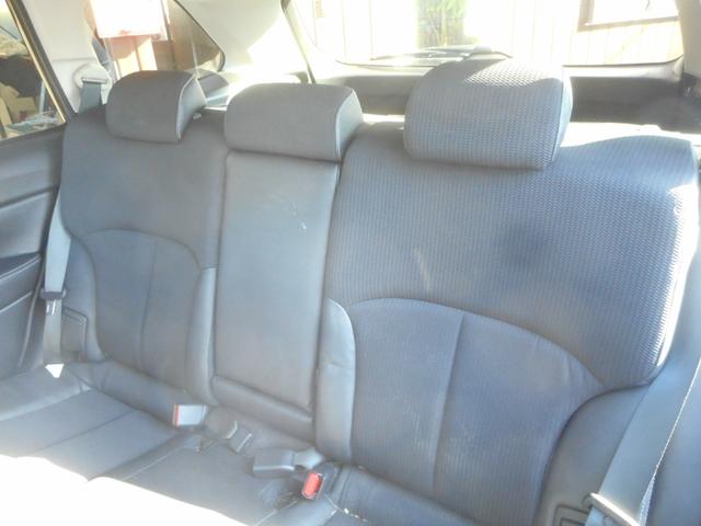 レガシィツーリングワゴン ２．５ｉ　Ｂスポーツアイサイト　Ｇパッケージ　社外ナビ　地デジ　Ｂｌｕｅｔｏｏｔｈ　バックカメラ　ハーフレザーシート　スマートキー　Ｐスタート　純正アルミ　キセノン　ＥＴＣ　アイサイト（35枚目）