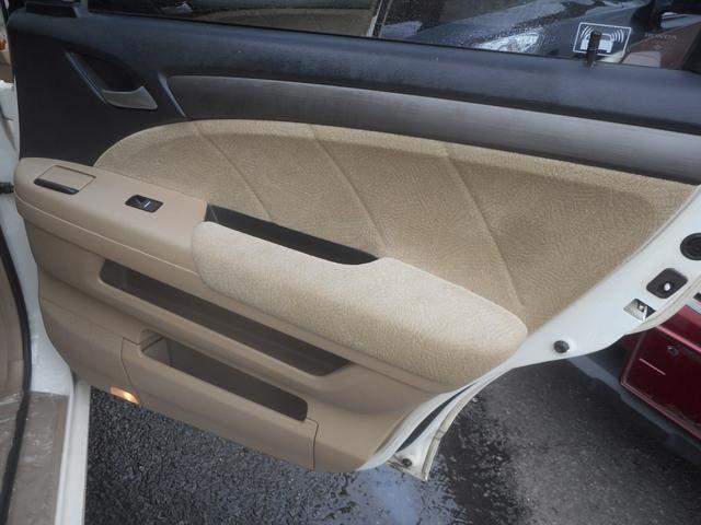 オデッセイ Ｍ　純正ＨＤＤナビ　バックカメラ　スマートキー　キセノン　純正アルミ　ＥＴＣ　後期型（24枚目）