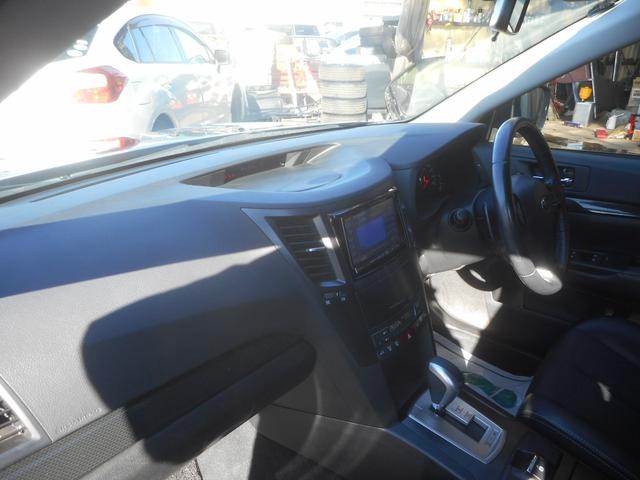 レガシィツーリングワゴン ２．５ｉアイサイト　Ｓパッケージ　純正ナビ　地デジ　Ｂｌｕｅｔｏｏｔｈ　バックカメラ　ハーフレザーシート　スマートキー　Ｐスタート　純正１８インチＡＷ　アイサイト　ＥＴＣ（14枚目）