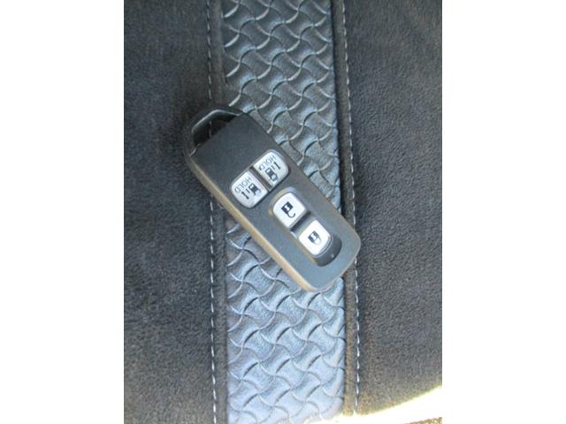 N-BOXカスタム Lターボ 後期型 純正9インチナビTV 両側パワースライドドア LEDライト ハーフレザー バックカメラ クルーズコントロール ブレサポ シートヒータークリアランスソナー(30枚目)