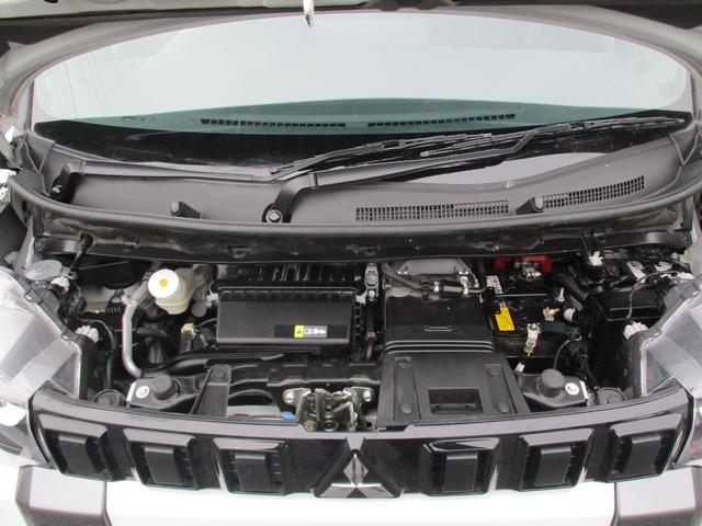 デリカミニ Ｔ　プレミアム　ナビＴＶ　両側パワースライドドア　ＬＥＤライト　ハーフレザーシート　アラウンドビューモニター　マイパイロット　スマートキー　純正ＡＷ　パドルシフト　クルーズコントロール（11枚目）