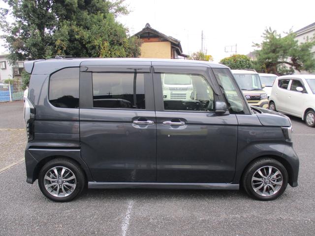 Ｎ－ＢＯＸカスタム Ｌ　後期型　純正ナビ　バックカメラ　ＬＥＤライト　スマートキー　純正ＡＷ　シートヒーター　クリアランスソナー　Ｂｌｕｅｔｏｏｔｈ　クルーズコントロール（5枚目）