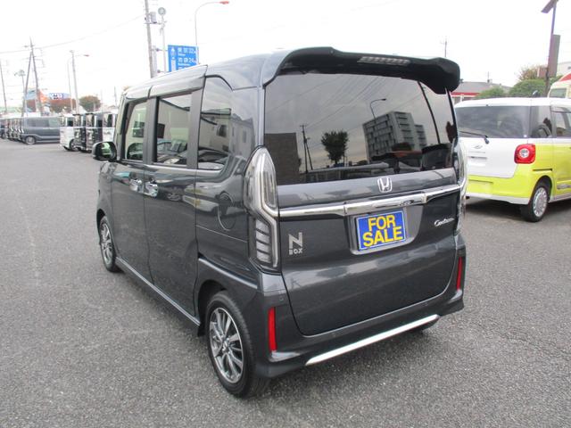 Ｎ－ＢＯＸカスタム Ｌ　後期型　純正ナビ　バックカメラ　ＬＥＤライト　スマートキー　純正ＡＷ　シートヒーター　クリアランスソナー　Ｂｌｕｅｔｏｏｔｈ　クルーズコントロール（8枚目）