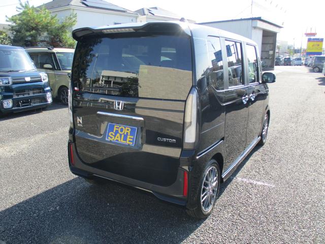 Ｎ－ＢＯＸカスタム ターボ　現行型　純正９インチメモリーナビＴＶ　両側パワースライドドア　ＬＥＤライト　ハーフレザーシート　マルチビューカメラシステム　ＥＴＣ　パドルシフト　スマートキー　純正ＡＷ　Ｂｌｕｅｔｏｏｔｈ（6枚目）