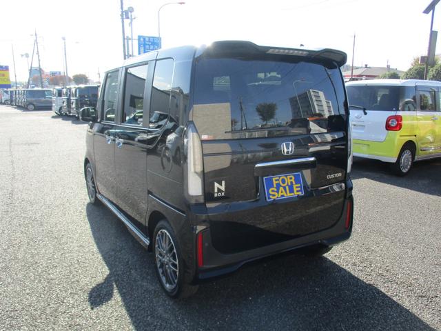 Ｎ－ＢＯＸカスタム ターボ　現行型　純正９インチメモリーナビＴＶ　両側パワースライドドア　ＬＥＤライト　ハーフレザーシート　マルチビューカメラシステム　ＥＴＣ　パドルシフト　スマートキー　純正ＡＷ　Ｂｌｕｅｔｏｏｔｈ（8枚目）