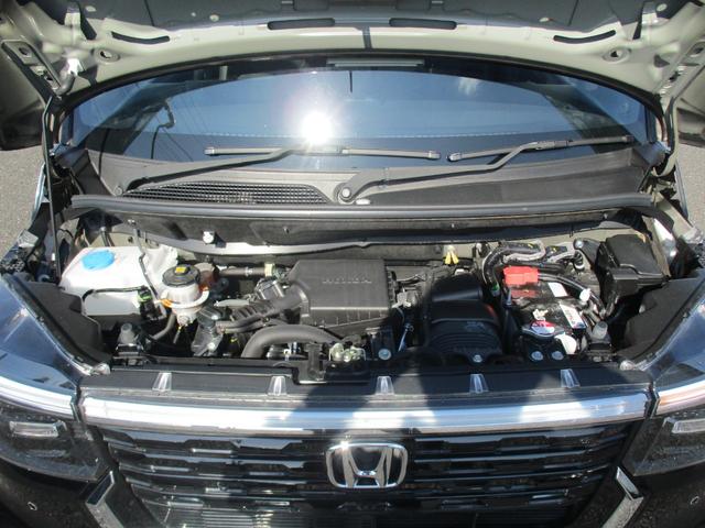 Ｎ－ＢＯＸカスタム ターボ　現行型　純正９インチメモリーナビＴＶ　両側パワースライドドア　ＬＥＤライト　ハーフレザーシート　マルチビューカメラシステム　ＥＴＣ　パドルシフト　スマートキー　純正ＡＷ　Ｂｌｕｅｔｏｏｔｈ（11枚目）