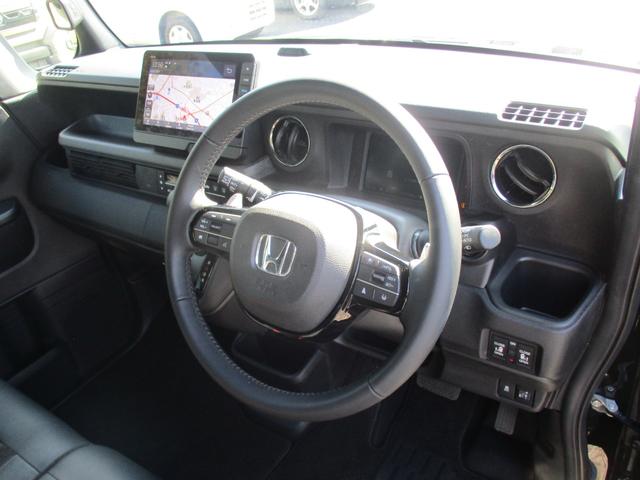 Ｎ－ＢＯＸカスタム ターボ　現行型　純正９インチメモリーナビＴＶ　両側パワースライドドア　ＬＥＤライト　ハーフレザーシート　マルチビューカメラシステム　ＥＴＣ　パドルシフト　スマートキー　純正ＡＷ　Ｂｌｕｅｔｏｏｔｈ（16枚目）