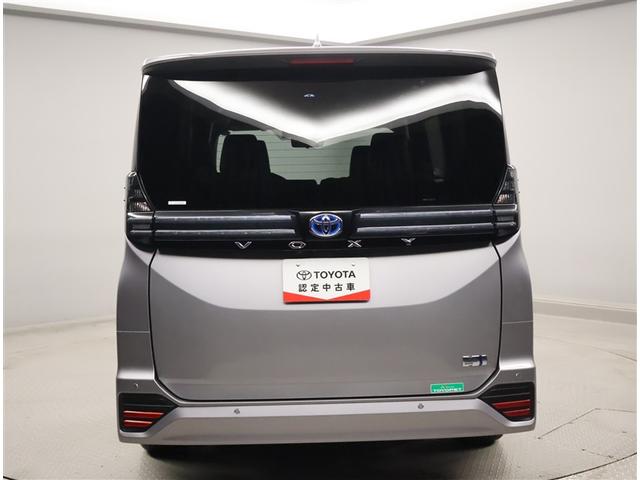 ヴォクシー ハイブリッドＳ－Ｚ　パワーウィンドウ　ＤＶＤ再生機能　インテリキー　横滑防止装置　地デジＴＶ　アクティブクルーズコントロール　フルオートエアコン　リアカメラ　エアバッグ　ＡＢＳ　１００Ｖ充電　ナビＴＶ　ＷＡＣ　キーレス（2枚目）