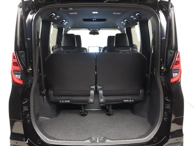 ノア ハイブリッドＳ－Ｚ　横滑り防止機能　エアバッグ　オートクルーズコントロール　地デジ　両側自動ドア　ダブルエアコン　スマートエントリー　ＬＥＤランプ　バックモニター　メモリナビ　３列シート　ＥＴＣ付き　ＡＢＳ　ＡＣ１００Ｖ（26枚目）