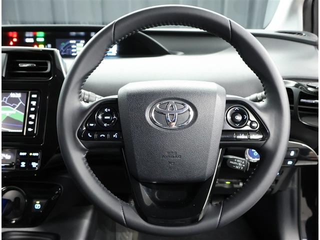 プリウス ＳセーフティプラスＩＩ　スマートキー　ナビバックモニター　ＬＥＤヘッドライト　１００Ｖ電源　記録簿（6枚目）