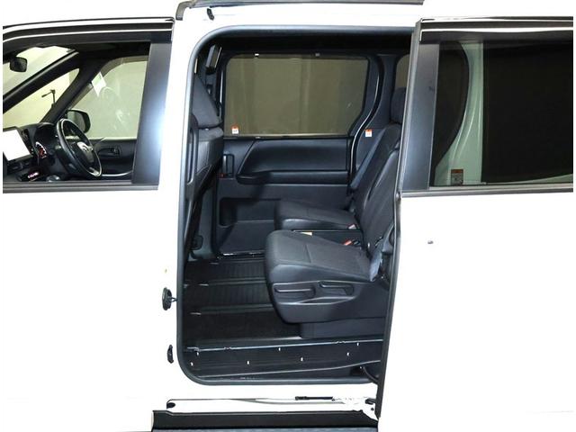 ノア S-G スマートキー ダブルエアコン 後席TV(14枚目)