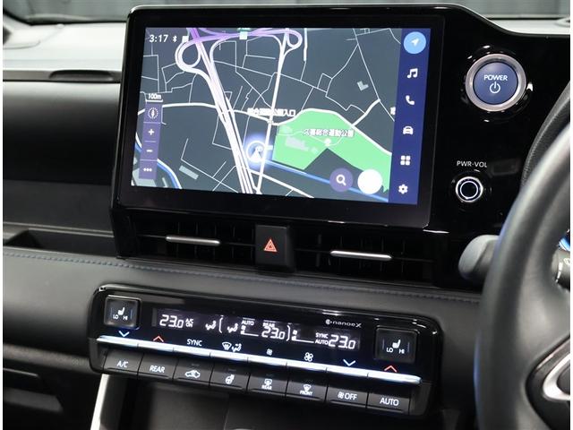 ヴォクシー ハイブリッドＳ－Ｚ　パワーウィンドウ　テレビ　ＤＶＤ再生機能　インテリキー　横滑防止装置　地デジＴＶ　アクティブクルーズコントロール　フルオートエアコン　リアカメラ　エアバッグ　ＡＢＳ　１００Ｖ充電　ＷＡＣ　キーレス（8枚目）