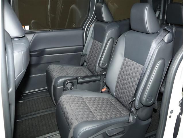 ヴォクシー ハイブリッドＳ－Ｚ　パワーウィンドウ　テレビ　ＤＶＤ再生機能　インテリキー　横滑防止装置　地デジＴＶ　アクティブクルーズコントロール　フルオートエアコン　リアカメラ　エアバッグ　ＡＢＳ　１００Ｖ充電　ＷＡＣ　キーレス（13枚目）