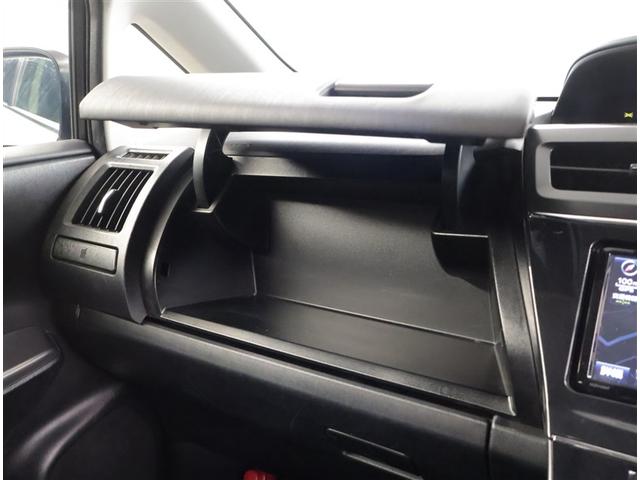 プリウスアルファ Ｇツーリングセレクション　運転席パワーシート　ナビ＆ＴＶ　プリクラッシュセーフティ　オートクルーズ　地デジ　パワーウィンドウ　エアコン　横滑防止　ＡＷ　盗難防止システム　ＡＢＳ　助手席エアバッグ　ＤＶＤ再生可　キーレス　ＥＴＣ（14枚目）