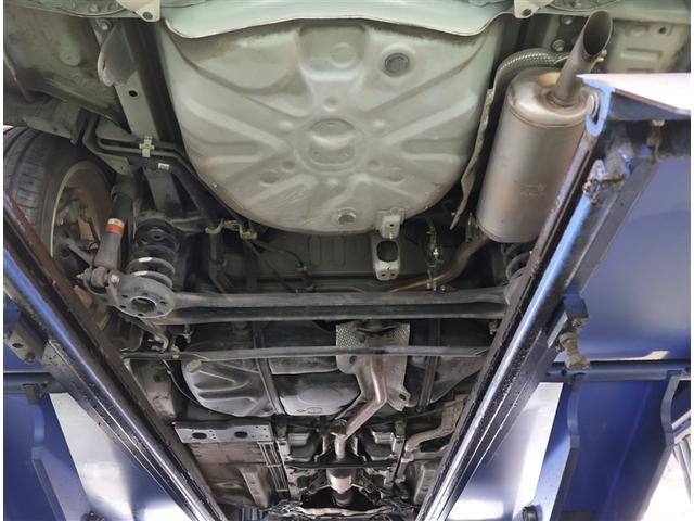 プリウスアルファ Ｇツーリングセレクション　運転席パワーシート　ナビ＆ＴＶ　プリクラッシュセーフティ　オートクルーズ　地デジ　パワーウィンドウ　エアコン　横滑防止　ＡＷ　盗難防止システム　ＡＢＳ　助手席エアバッグ　ＤＶＤ再生可　キーレス　ＥＴＣ（22枚目）