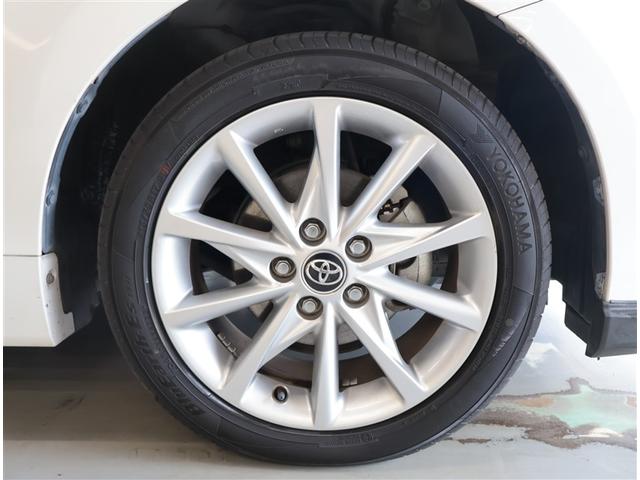 プリウスアルファ Ｇツーリングセレクション　運転席パワーシート　ナビ＆ＴＶ　プリクラッシュセーフティ　オートクルーズ　地デジ　パワーウィンドウ　エアコン　横滑防止　ＡＷ　盗難防止システム　ＡＢＳ　助手席エアバッグ　ＤＶＤ再生可　キーレス　ＥＴＣ（23枚目）