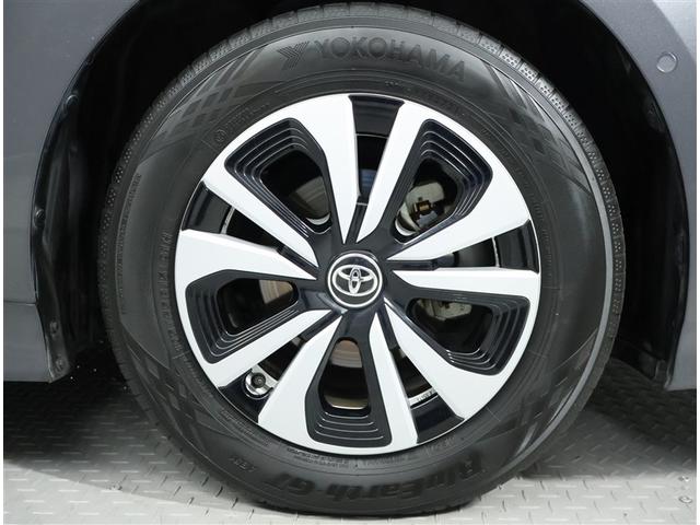 プリウスＰＨＶ Ｓセーフティプラス　横滑り防止装置　クルーズコントロール　ナビＴＶ　地デジＴＶ　記録簿　キーフリー　スマートキー　ＤＶＤ　ＬＥＤライト　ＥＴＣ車載器　アルミホイール　イモビ　ドラレコ付き　ＡＡＣ　ＡＢＳ　メモリーナビ（16枚目）