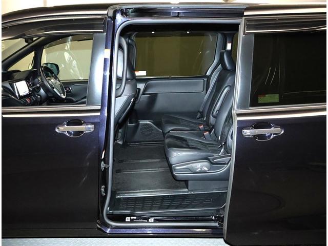 エスクァイア Gi 両側Pドア スマートキーPスタート リアカメラ AUX アイドリングSTOP ETC車載器 オートエアコン イモビライザー オートクルーズコントロール キーレス ナビTV 定期点検記録簿 ABS 3列(14枚目)