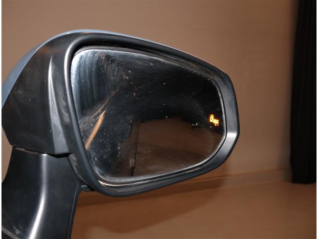 カローラクロス Z 助手席エアバッグ Bカメラ LEDライト サイドエアバッグ スマートキー オートエアコン ドライブレコーダー メモリーナビ 運転席パワーシート ミュージックプレイヤー接続可 ETC キーレス 記録簿(20枚目)