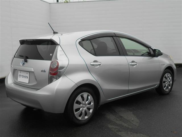 アクア Ｇ　バックモニタ　セキュリティー　デュアルエアバック　ナビＴＶ　パワーウィンドウ　地デジ　ＡＴエアコン　ＡＢＳ　パワーステアリング　運転席エアバッグ　キーレススタートシステム　ＤＶＤ再生機能　ＥＴＣ（8枚目）