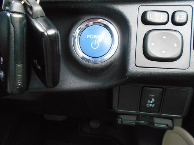 アクア Ｇ　バックモニタ　セキュリティー　デュアルエアバック　ナビＴＶ　パワーウィンドウ　地デジ　ＡＴエアコン　ＡＢＳ　パワーステアリング　運転席エアバッグ　キーレススタートシステム　ＤＶＤ再生機能　ＥＴＣ（13枚目）