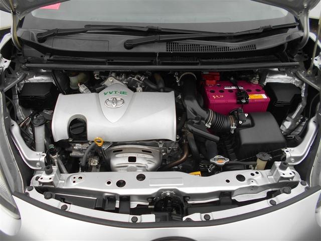 シエンタ G ナビ・TV スマートキープッシュスタート アイドリングS 1オ-ナ- リアカメラ 地デジフルセグ 定期点検記録簿 フルオートエアコン パワーウィンド ETC 運転席エアバック パワステ DVD再生可(9枚目)