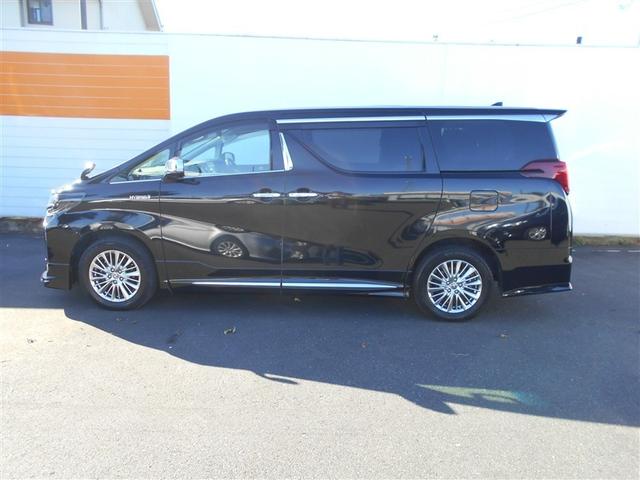 アルファードハイブリッド ＳＲ　Ｃパッケージ　点検記録簿　合革シート　ワンオナ　バックモニター　オートエアコン　ＡＢＳ　イモビ　アルミ　ドライブレコーダー　ナビ＆ＴＶ　４ＷＤ　ミュージックプレイヤー接続可　３列シート　メモリーナビ　キーフリー（4枚目）