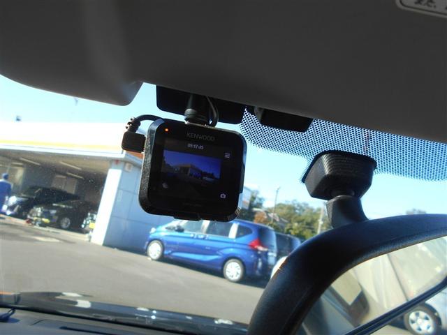 インプレッサスポーツ ２．０ｉアイサイト　プラウドエディション　ＥＴＣ車載器　アクセスキー　ＡＷＤ　キーレス　パワーウィンドウ　メモリーナビ　エアバック　ＡＢＳ　横滑り防止装置　アルミホイール　オートエアコン　ナビ・ＴＶ　フルセグ地デジ　リヤビューカメラ（20枚目）