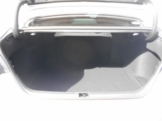 カムリ Ｇ　パワーウィンドウ　オ－トエアコン　パワステ　地デジ　エアバッグ　ＡＢＳ　ＴＶナビ　アルミ　メモリナビ　助手席エアバッグ　サイドエアバッグ　記録簿有　軽減Ｂ（18枚目）