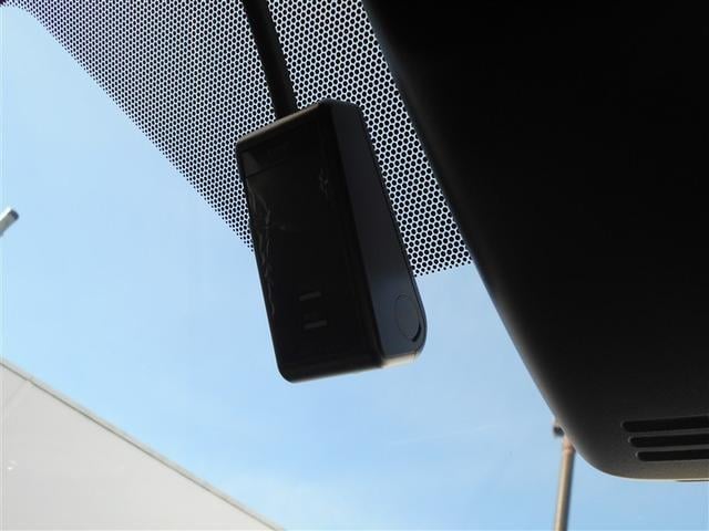 ノア ハイブリッドSi ダブルバイビー ウォークスルー LEDヘッドライト 横滑り防止装置 メンテナンスノート 盗難防止システム エアバッグ アルミ メモリ-ナビ スマキー 1オーナー Wエアコン ABS ナビ&TV デュアルエアバッグ(21枚目)