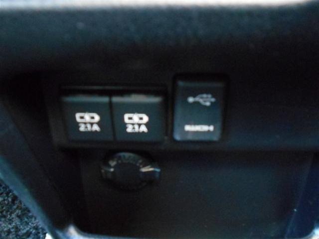 ノア ハイブリッドSi ダブルバイビー ウォークスルー LEDヘッドライト 横滑り防止装置 メンテナンスノート 盗難防止システム エアバッグ アルミ メモリ-ナビ スマキー 1オーナー Wエアコン ABS ナビ&TV デュアルエアバッグ(23枚目)