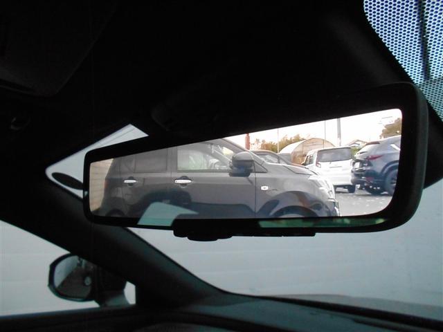 クラウンクロスオーバー Ｇアドバンスド・レザーパッケージ　ＴＳＳ　レザー　フルセグＴＶ　パワーシート　ＬＥＤヘッドライト　クルーズコントロール　Ｂカメラ　ドライブレコーダ　オートエアコン　アルミホイル　ワンオーナー　ＥＴＣ付　横滑り防止装置　４ＷＤ　ＴＶ（17枚目）