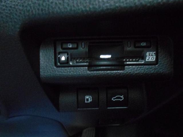 クラウンクロスオーバー Ｇアドバンスド・レザーパッケージ　ＴＳＳ　レザー　フルセグＴＶ　パワーシート　ＬＥＤヘッドライト　クルーズコントロール　Ｂカメラ　ドライブレコーダ　オートエアコン　アルミホイル　ワンオーナー　ＥＴＣ付　横滑り防止装置　４ＷＤ　ＴＶ（19枚目）