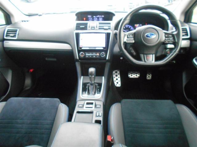 レヴォーグ ２．０ＧＴ－Ｓアイサイト　デュアルエアバッグ　プリクラッシュ　ＤＶＤ再生機能　イモビライザー　ナビＴＶ　クルコン　半革シート　サイドエアバック　フルタイム４ＷＤ　メモナビ　アルミ　ＬＥＤへッドライト　パワーウィンドウ　ＥＴＣ（9枚目）