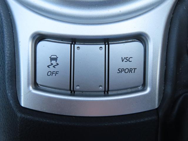 ８６ ＧＴ　ＥＴＣ　バックカメラ　ナビ　ＴＶ　オートクルーズコントロール　ＭＴ　オートライト　ＨＩＤ　スマートキー　電動格納ミラー　アルミホイール　盗難防止システム　衝突安全ボディ　ＡＢＳ　ＥＳＣ　ＣＤ（12枚目）