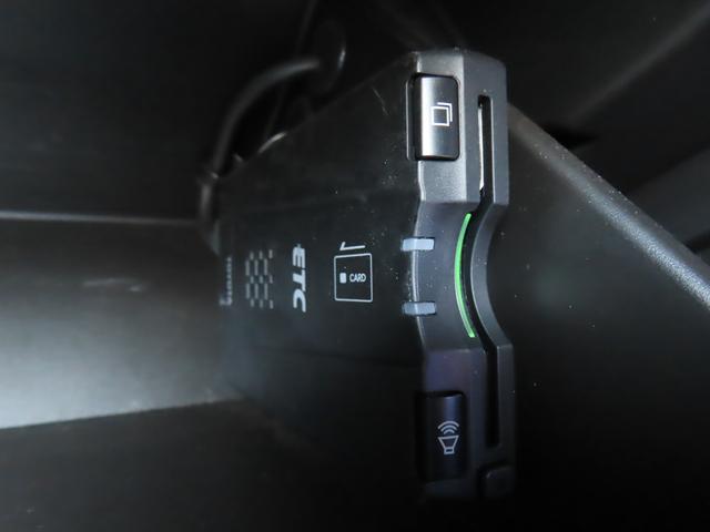 ８６ ＧＴ　ＥＴＣ　バックカメラ　ナビ　ＴＶ　オートクルーズコントロール　ＭＴ　オートライト　ＨＩＤ　スマートキー　電動格納ミラー　アルミホイール　盗難防止システム　衝突安全ボディ　ＡＢＳ　ＥＳＣ　ＣＤ（14枚目）