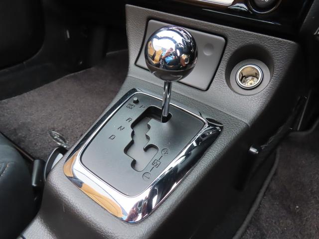 コペン アルティメットエディションＳ　オープンカー　ＥＴＣ　ナビ　ＴＶ　ＨＩＤ　ＡＴ　キーレスエントリー　シートヒーター　アルミホイール　盗難防止システム　衝突安全ボディ　ＡＢＳ　ＣＤ　ＤＶＤ再生　ＵＳＢ　Ｂｌｕｅｔｏｏｔｈ　エアコン（8枚目）