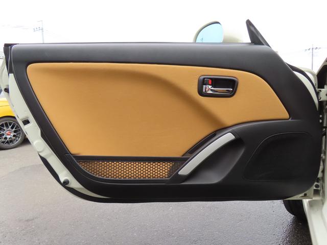 コペン アルティメットエディションＳ　オープンカー　ＥＴＣ　ナビ　ＴＶ　ＨＩＤ　ＡＴ　キーレスエントリー　シートヒーター　アルミホイール　盗難防止システム　衝突安全ボディ　ＡＢＳ　ＣＤ　ＤＶＤ再生　ＵＳＢ　Ｂｌｕｅｔｏｏｔｈ　エアコン（40枚目）