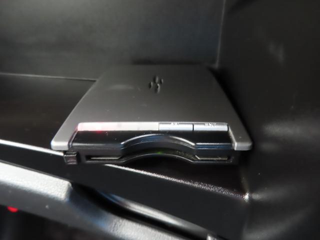 ノート ニスモ　Ｓ　ＥＴＣ　アルミホイール　ＬＥＤヘッドランプ　スマートキー　電動格納ミラー　ＭＴ　盗難防止システム　衝突安全ボディ　ＡＢＳ　ＥＳＣ　ミュージックプレイヤー接続可　エアコン　パワーステアリング（13枚目）