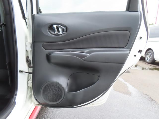 ノート ニスモ　Ｓ　ＥＴＣ　アルミホイール　ＬＥＤヘッドランプ　スマートキー　電動格納ミラー　ＭＴ　盗難防止システム　衝突安全ボディ　ＡＢＳ　ＥＳＣ　ミュージックプレイヤー接続可　エアコン　パワーステアリング（49枚目）