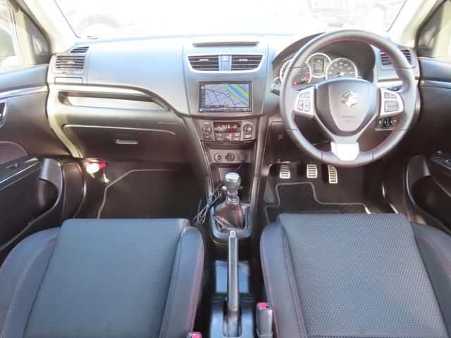 スイフトスポーツ ベースグレード ナビ TV オートクルーズコントロール アルミホイール オートライト スマートキー MT 盗難防止システム 衝突安全ボディ ABS ESC CD USB ミュージックプレイヤー接続可(2枚目)