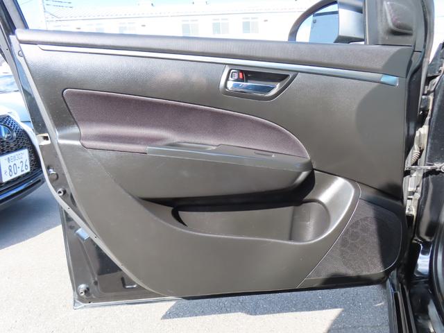 スイフトスポーツ ベースグレード ナビ TV オートクルーズコントロール アルミホイール オートライト スマートキー MT 盗難防止システム 衝突安全ボディ ABS ESC CD USB ミュージックプレイヤー接続可(49枚目)