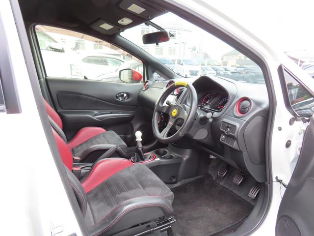 ノート ニスモ　Ｓ　ＥＴＣ　バックカメラ　ナビ　ＴＶ　アルミホイール　ＬＥＤヘッドランプ　スマートキー　電動格納ミラー　ＭＴ　盗難防止システム　衝突安全ボディ　ＡＢＳ　ＥＳＣ　ＣＤ　ＤＶＤ再生　ブルーレイ　ＵＳＢ（34枚目）