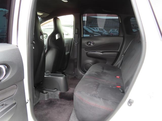 ノート ニスモ　Ｓ　ＥＴＣ　バックカメラ　ナビ　ＴＶ　アルミホイール　ＬＥＤヘッドランプ　スマートキー　電動格納ミラー　ＭＴ　盗難防止システム　衝突安全ボディ　ＡＢＳ　ＥＳＣ　ＣＤ　ＤＶＤ再生　ブルーレイ　ＵＳＢ（37枚目）