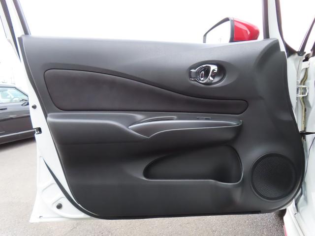 ノート ニスモ　Ｓ　ＥＴＣ　バックカメラ　ナビ　ＴＶ　アルミホイール　ＬＥＤヘッドランプ　スマートキー　電動格納ミラー　ＭＴ　盗難防止システム　衝突安全ボディ　ＡＢＳ　ＥＳＣ　ＣＤ　ＤＶＤ再生　ブルーレイ　ＵＳＢ（48枚目）